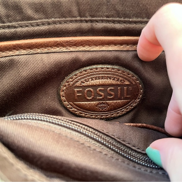 Vintage Fossil City Crossbody Messenger Bag Leather Brown Flap Unisex Classic - Picture 13 of 16